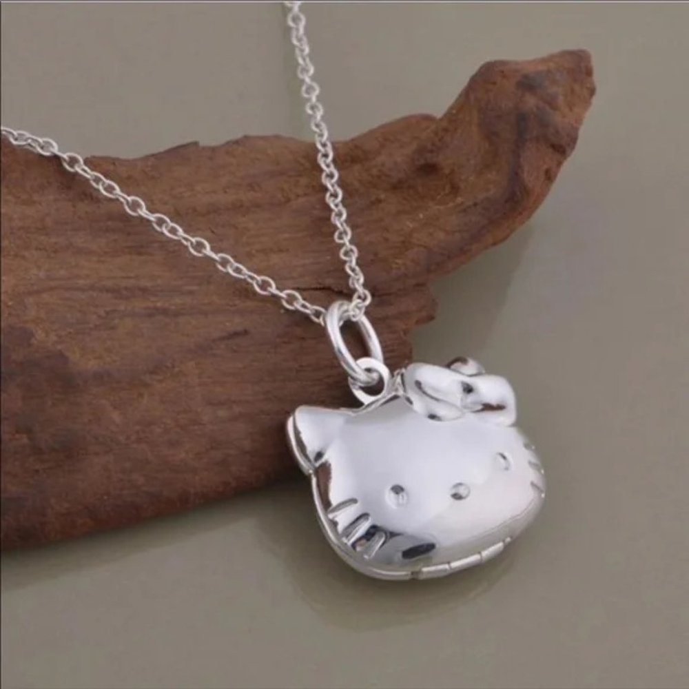 Hello Kitty locket